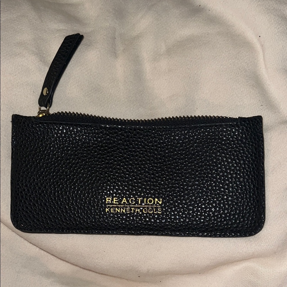 Kenneth Cole Reaction Black Textured Wallet